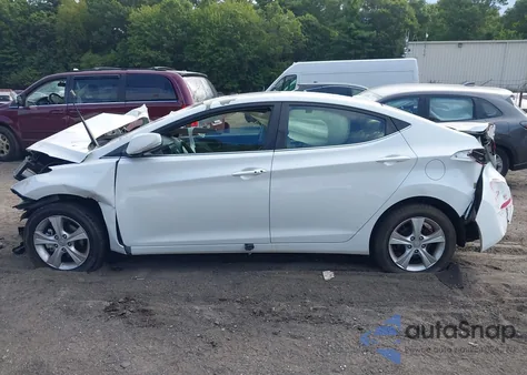 2016 Hyundai Elantra Value Edition из США, поврежденный, VIN 5NPDH4AE0GH777318